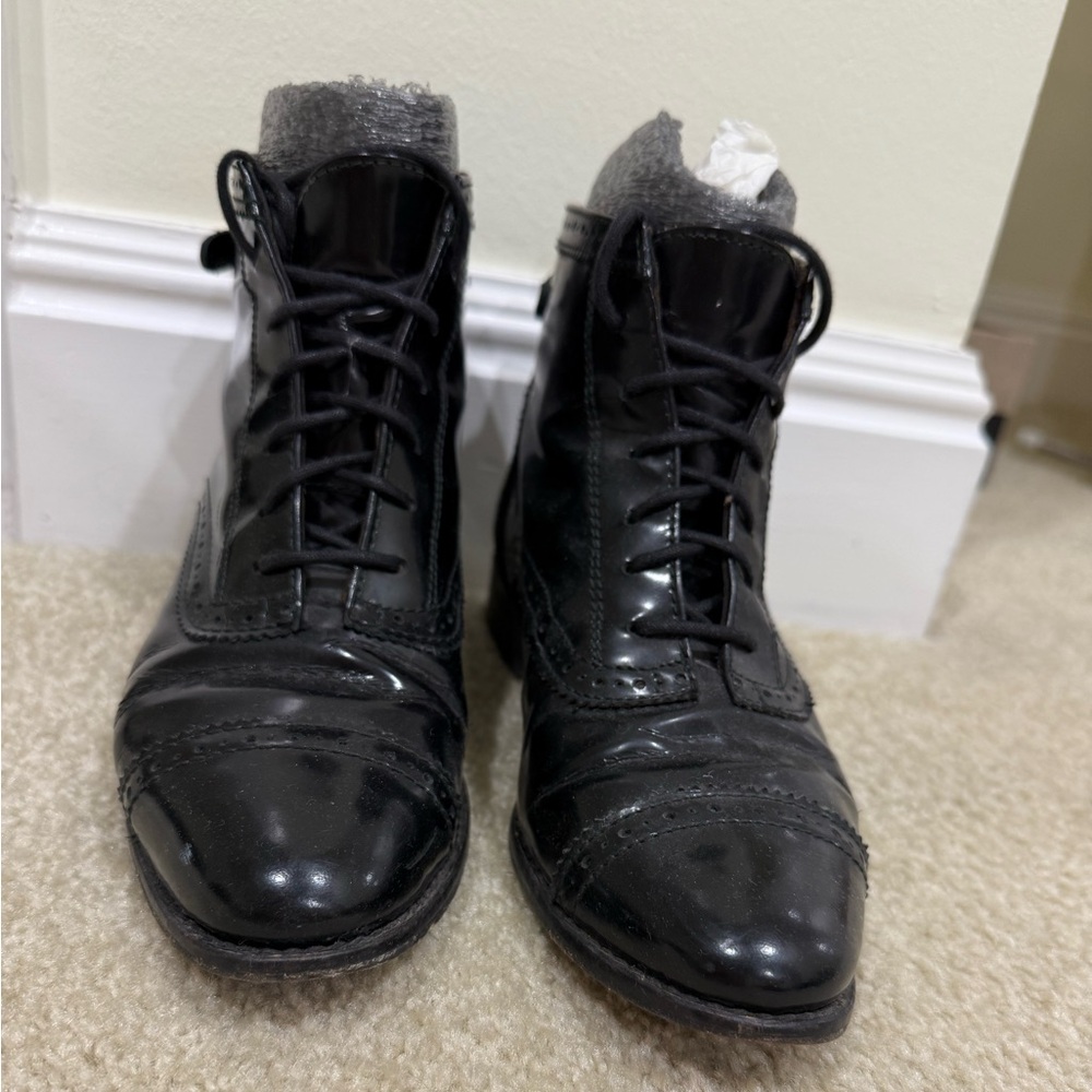 Massimo Dutti Black Leather Ankle Boots